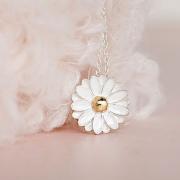 White Daisy Flower Necklace, Woodland Nature Inspired