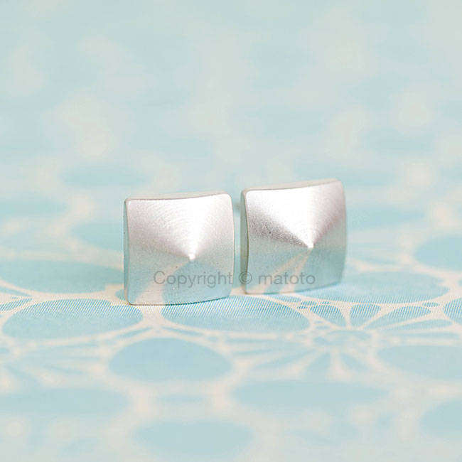 Silver Square Pyramid Stud Earrings, Geometric Inspired on Luulla
